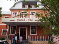 Jipek Joli Hotel